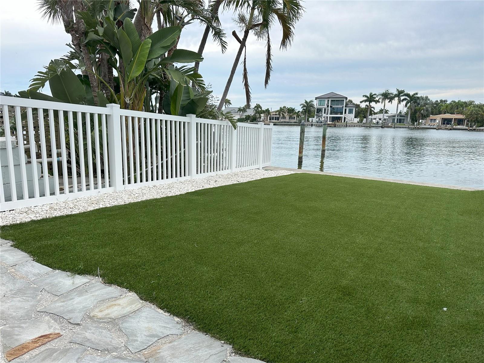 PARADISE ISLAND - Residential