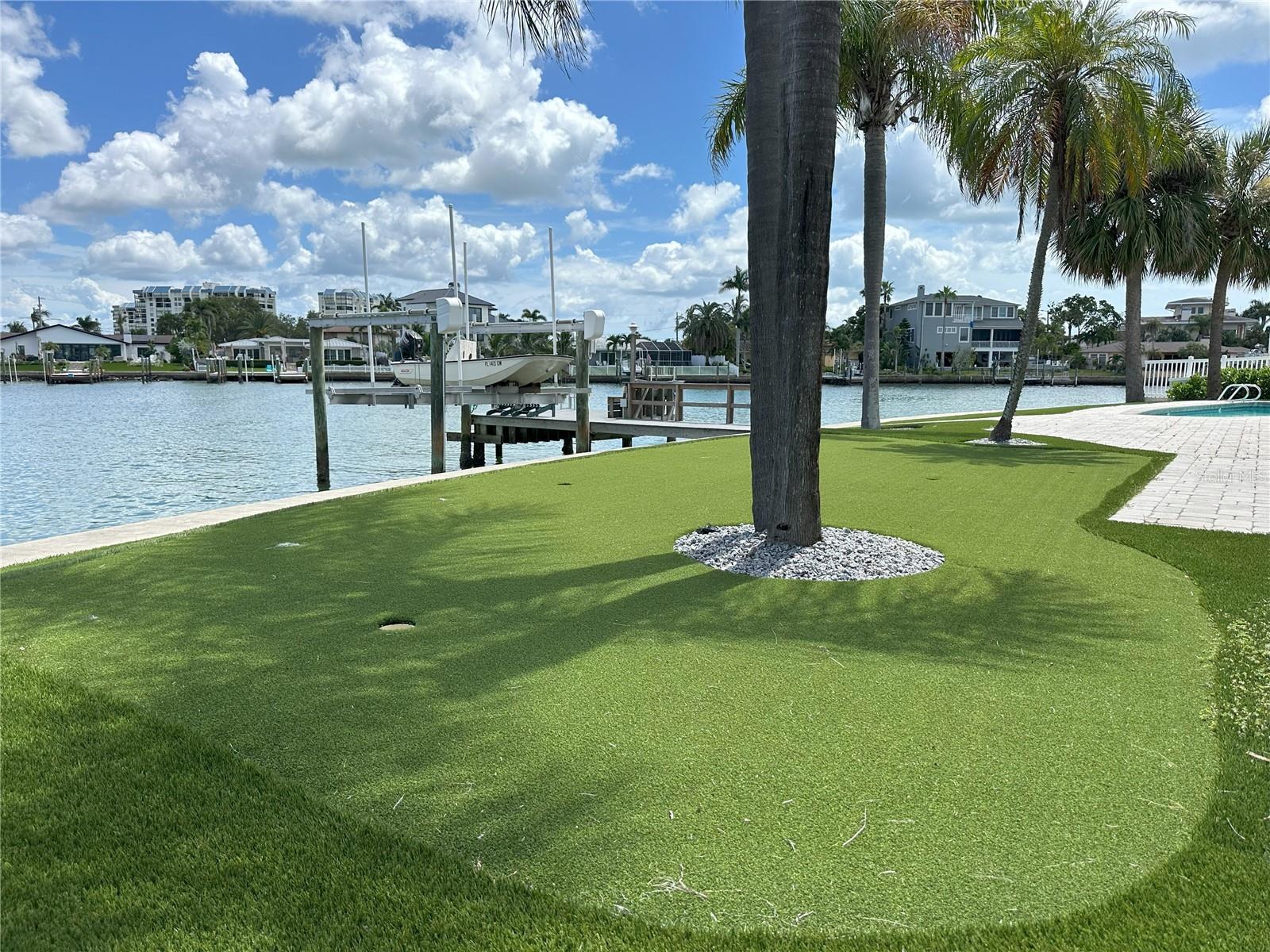 PARADISE ISLAND - Residential