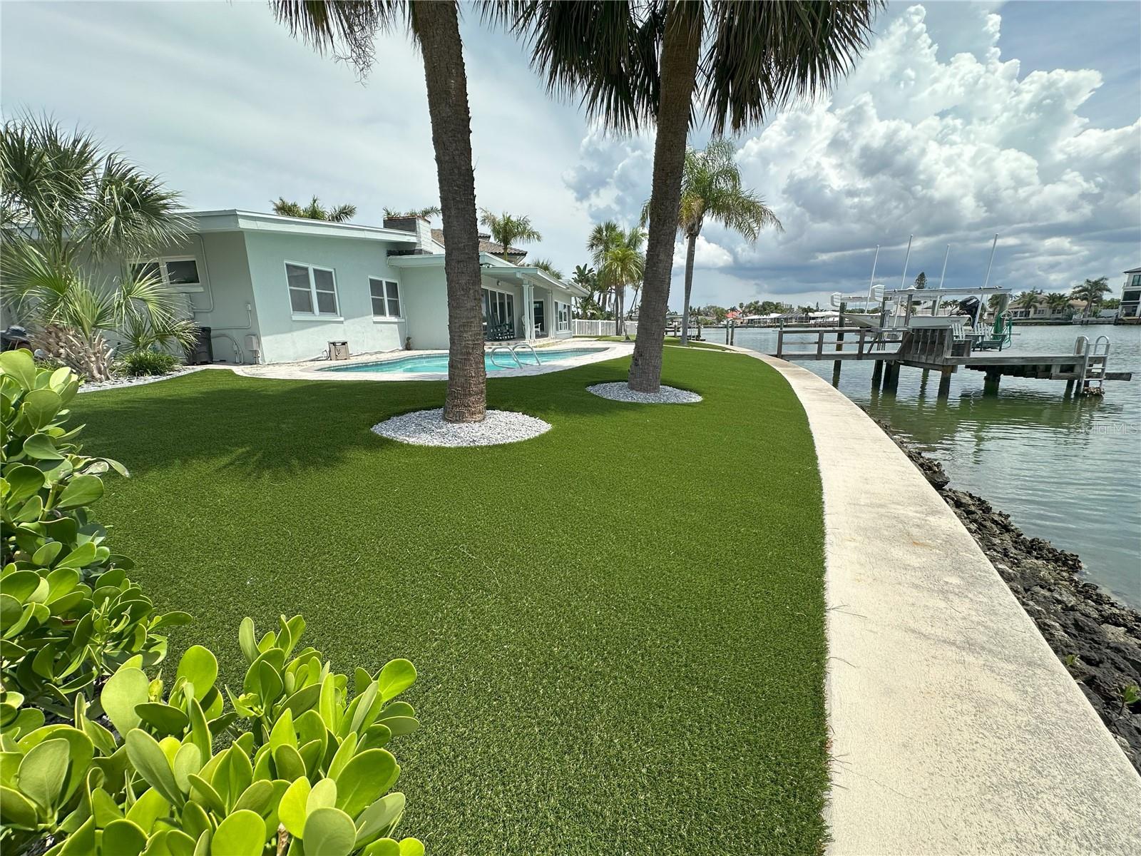 PARADISE ISLAND - Residential