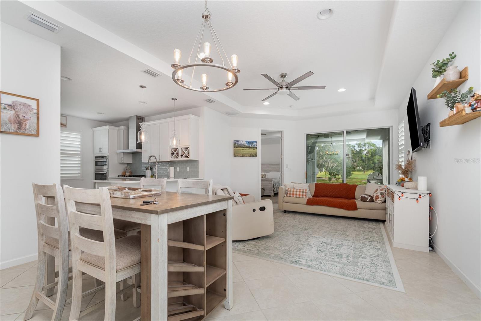 VICTORIA HILLS - Residential
