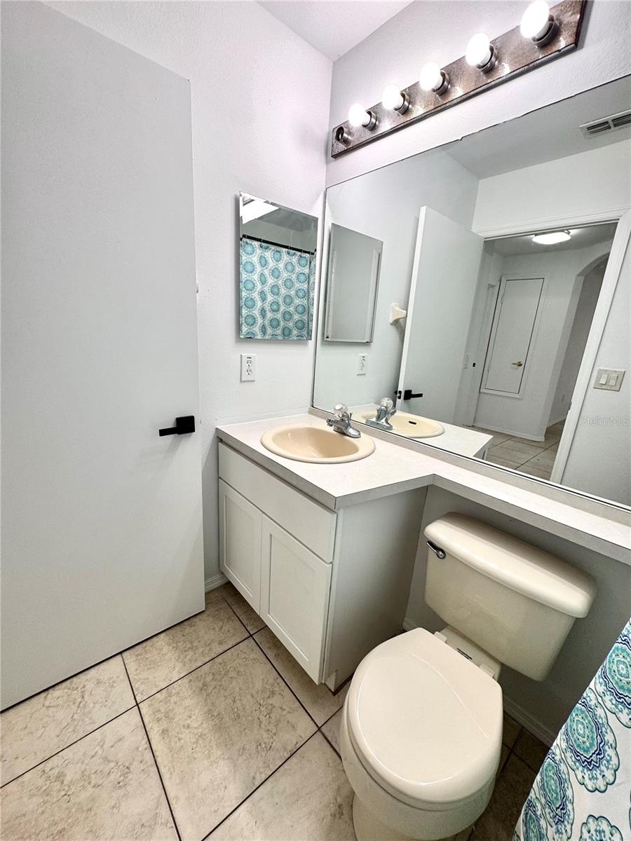 FAIRWAY GLEN AT MEADOW WOODS CONDO - Residential