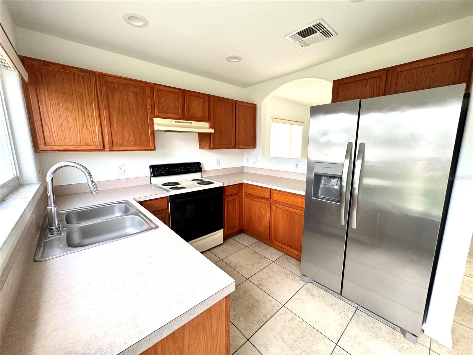 FAIRWAY GLEN AT MEADOW WOODS CONDO - Residential