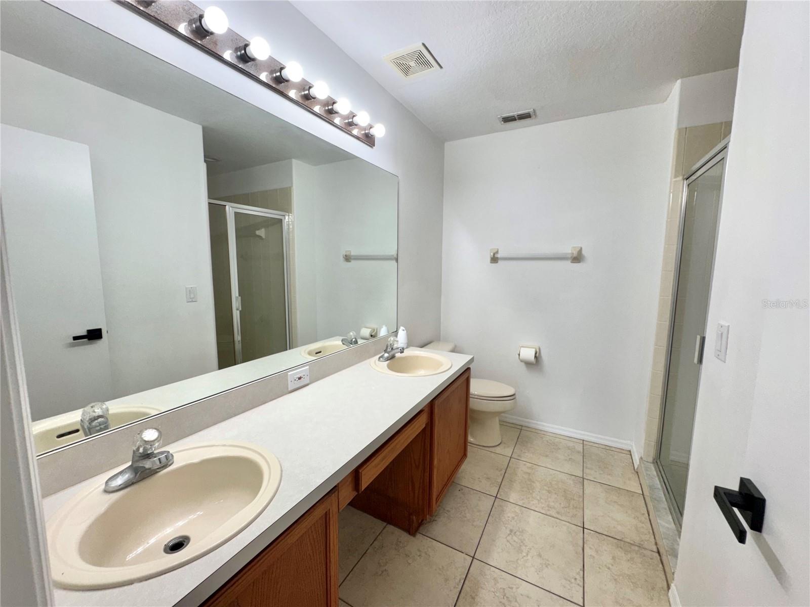 FAIRWAY GLEN AT MEADOW WOODS CONDO - Residential