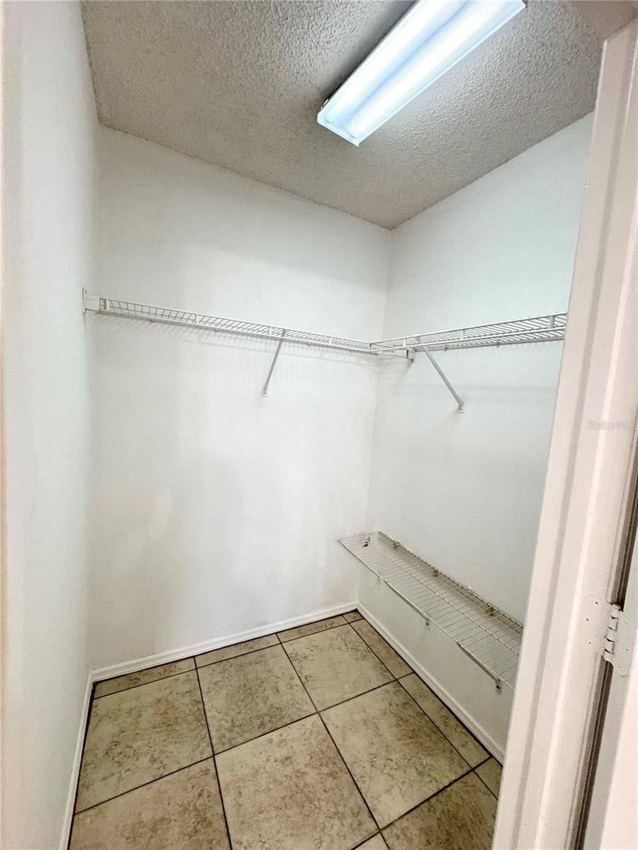 FAIRWAY GLEN AT MEADOW WOODS CONDO - Residential