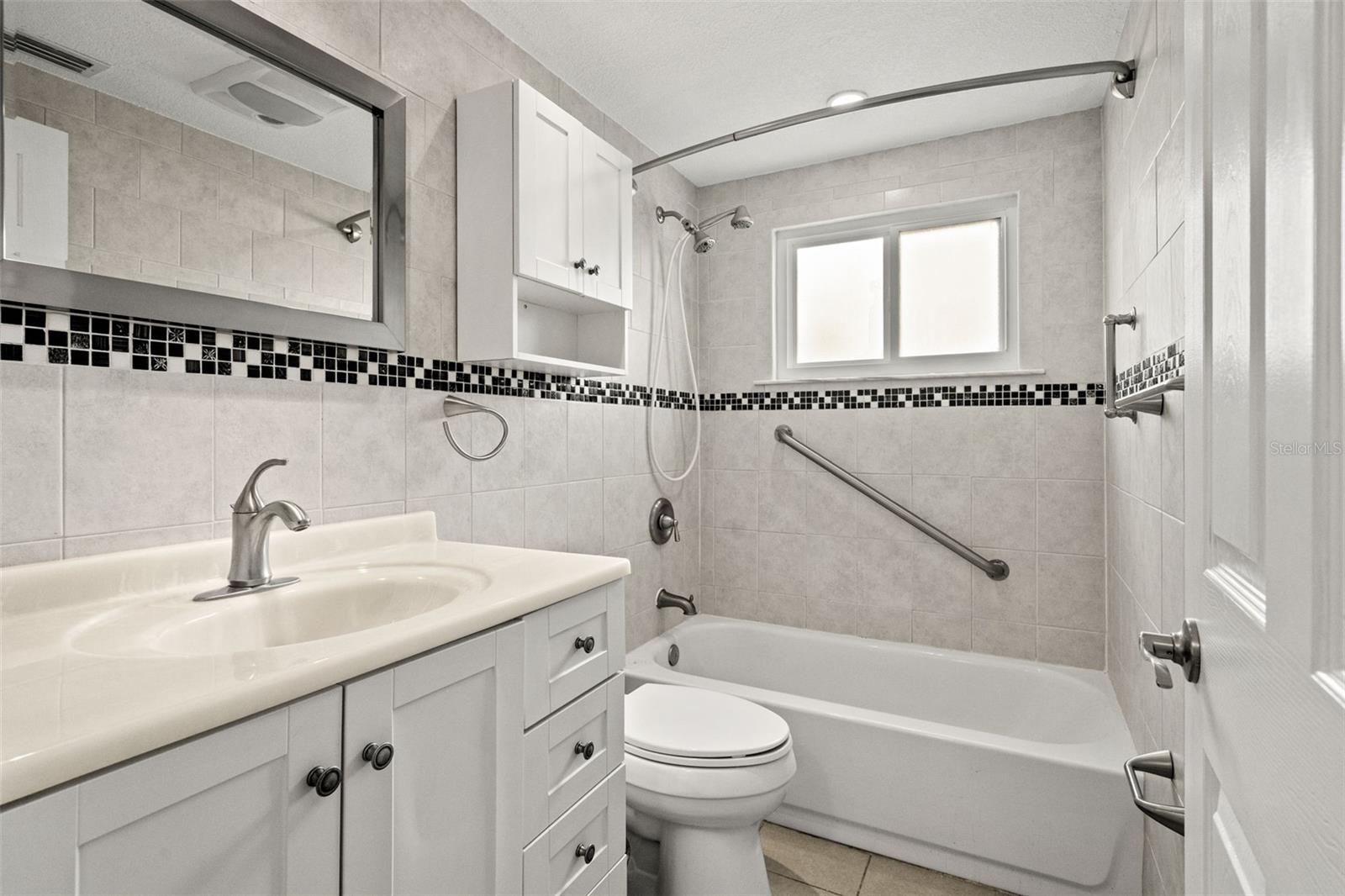 EMBASSY HILLS - Residential