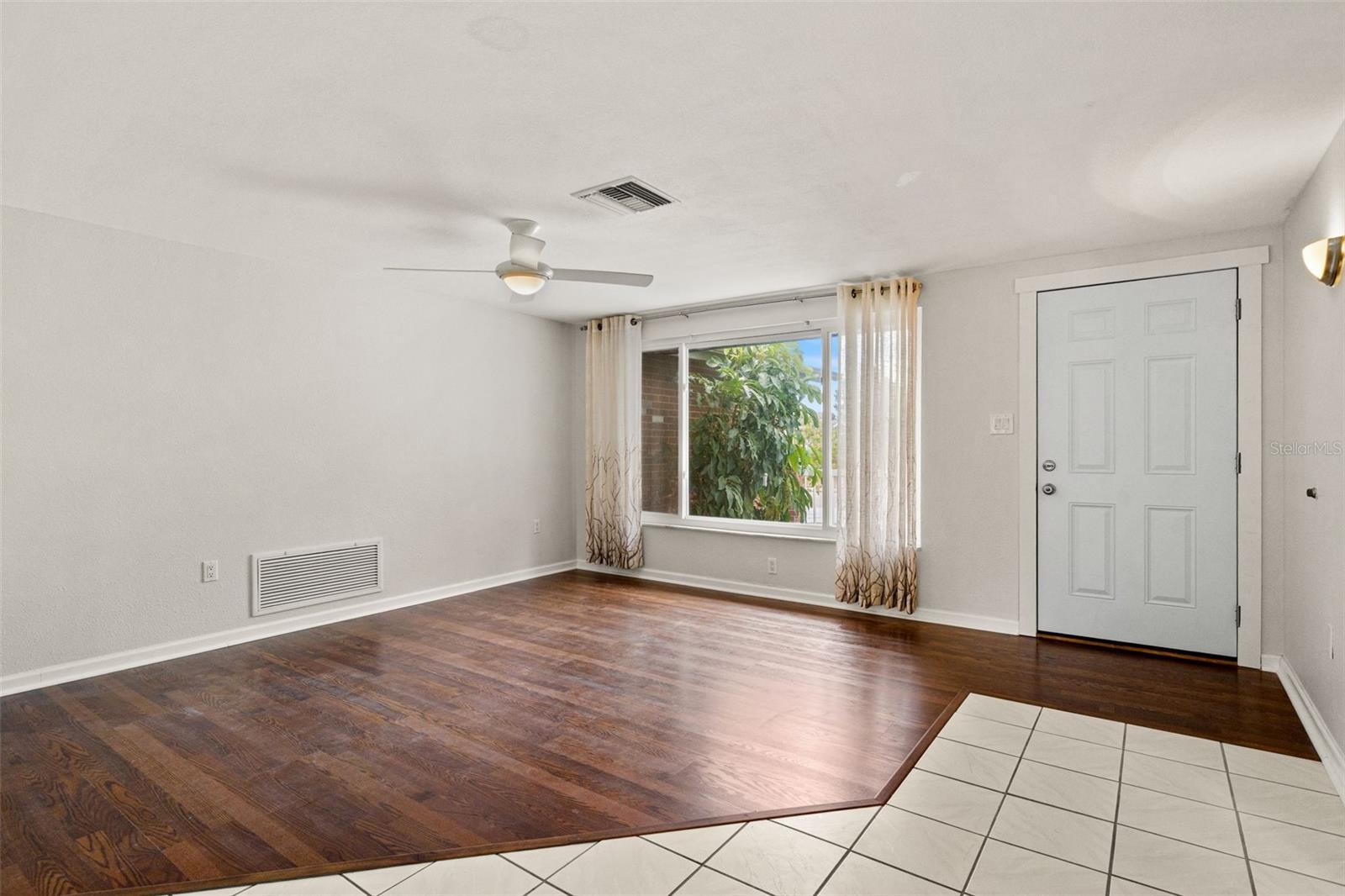 EMBASSY HILLS - Residential