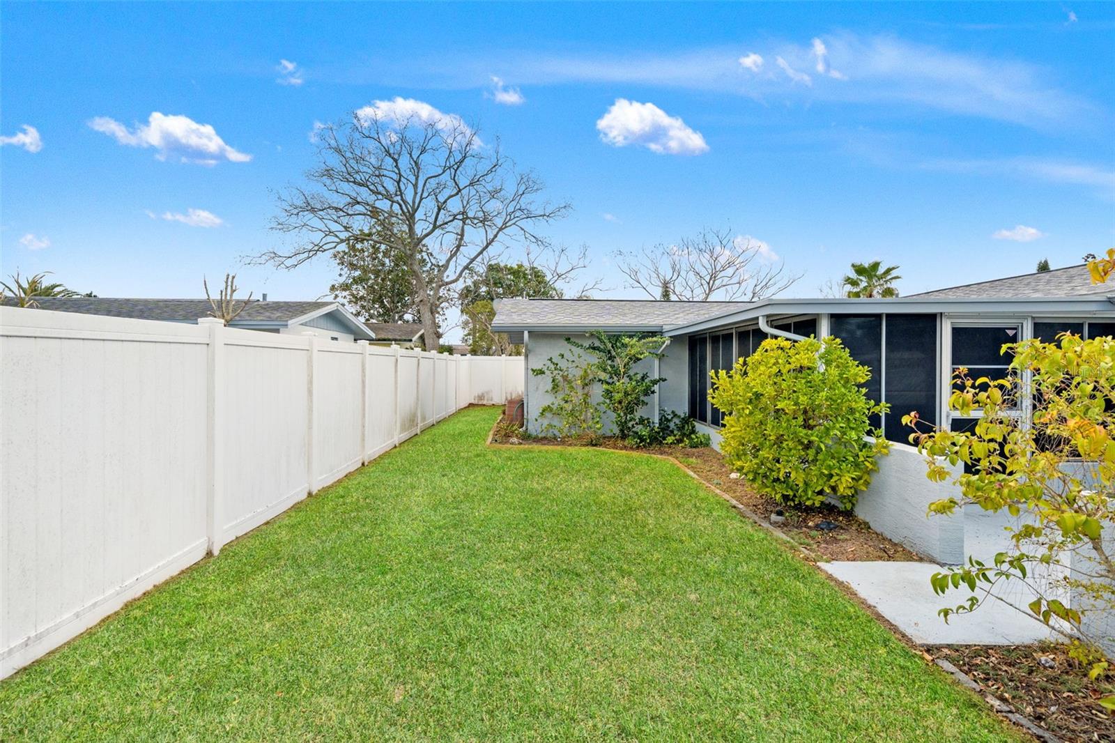 EMBASSY HILLS - Residential