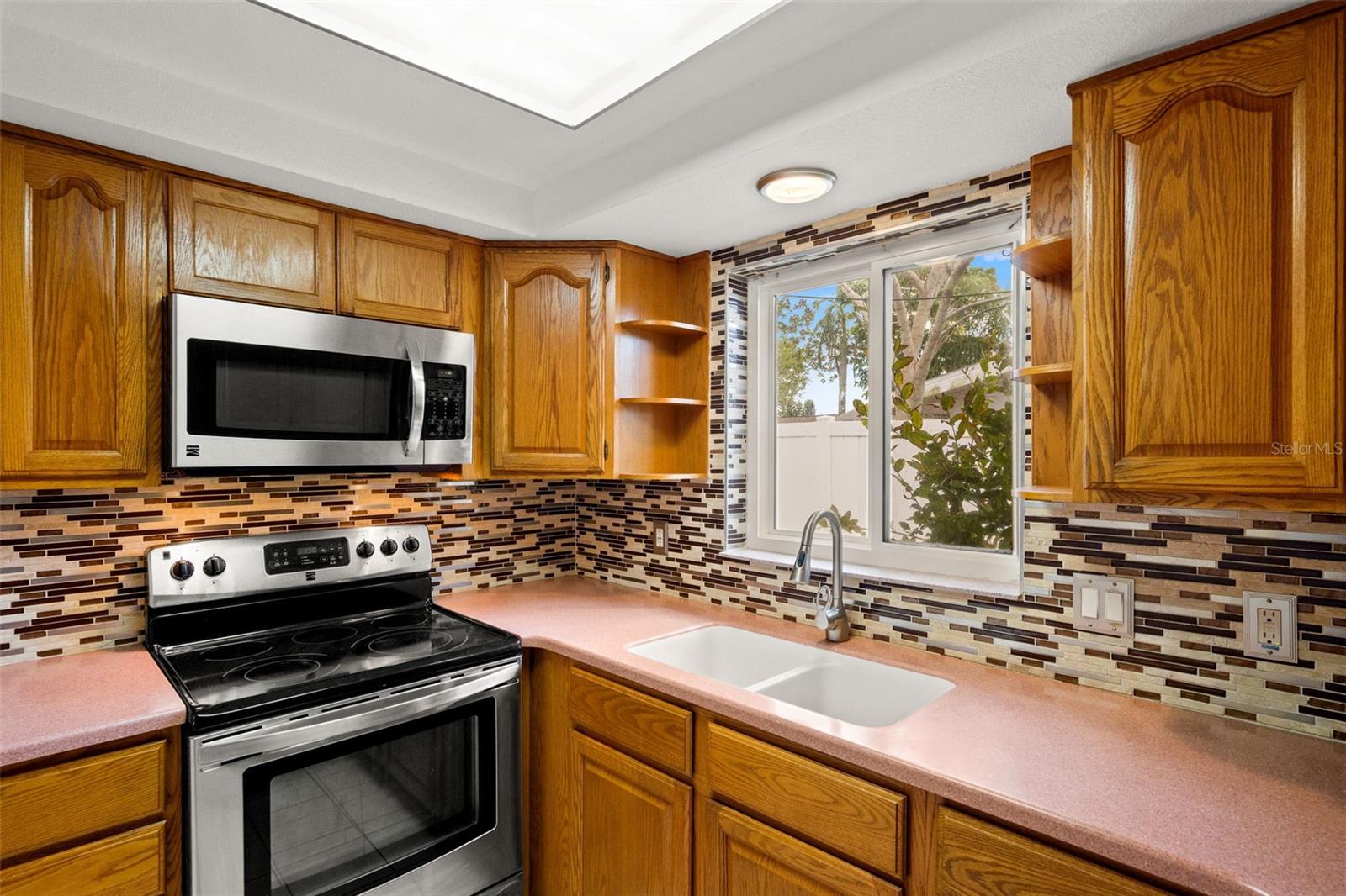 EMBASSY HILLS - Residential