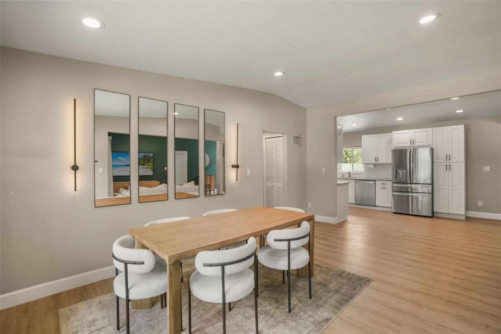 2812 DELLWOOD DRIVE