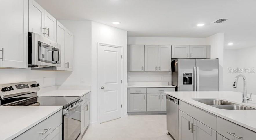 WATERSTONE - Residential