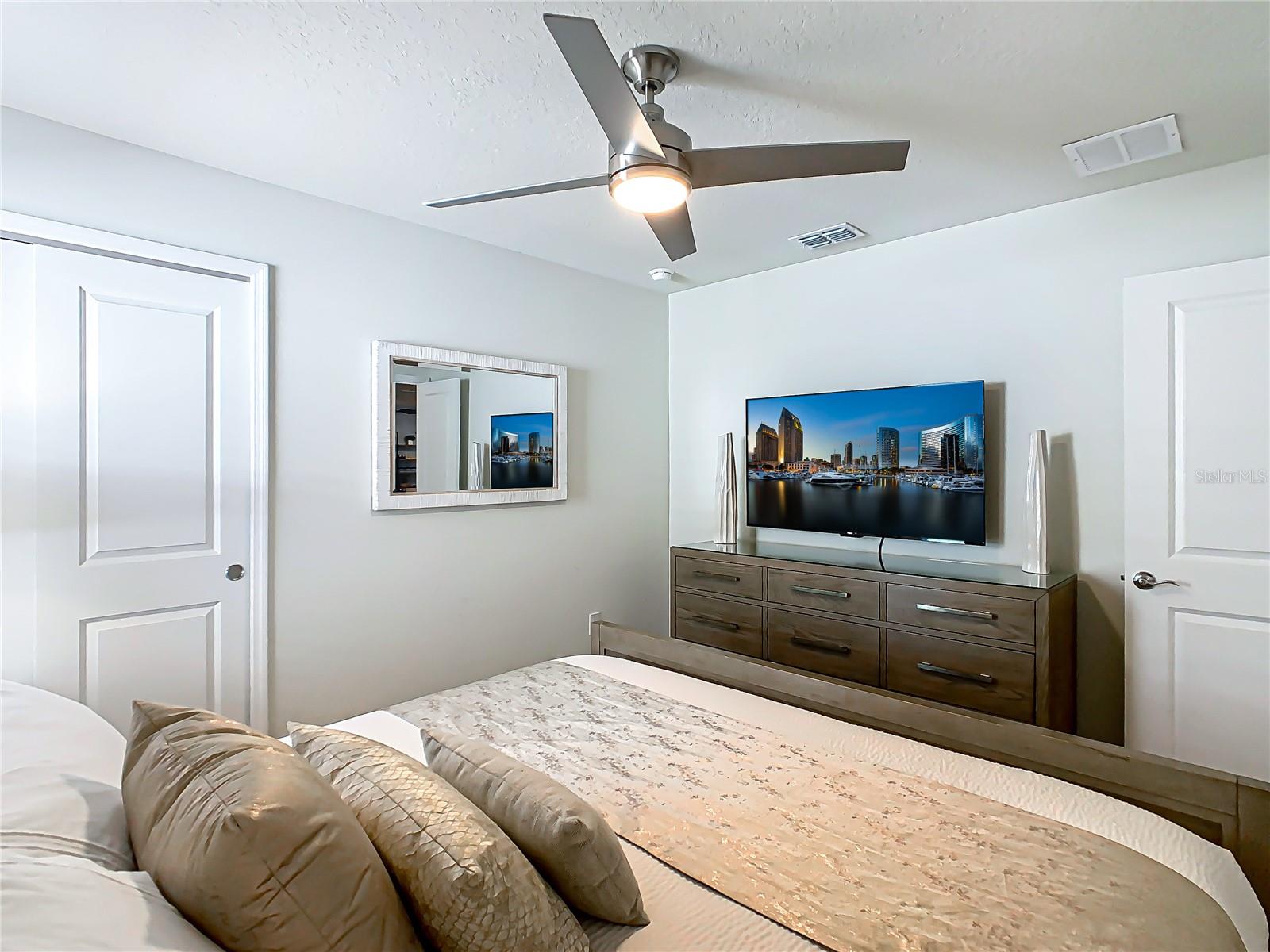 WINDSOR ISLAND RESIDENCE PH 3 - Residential