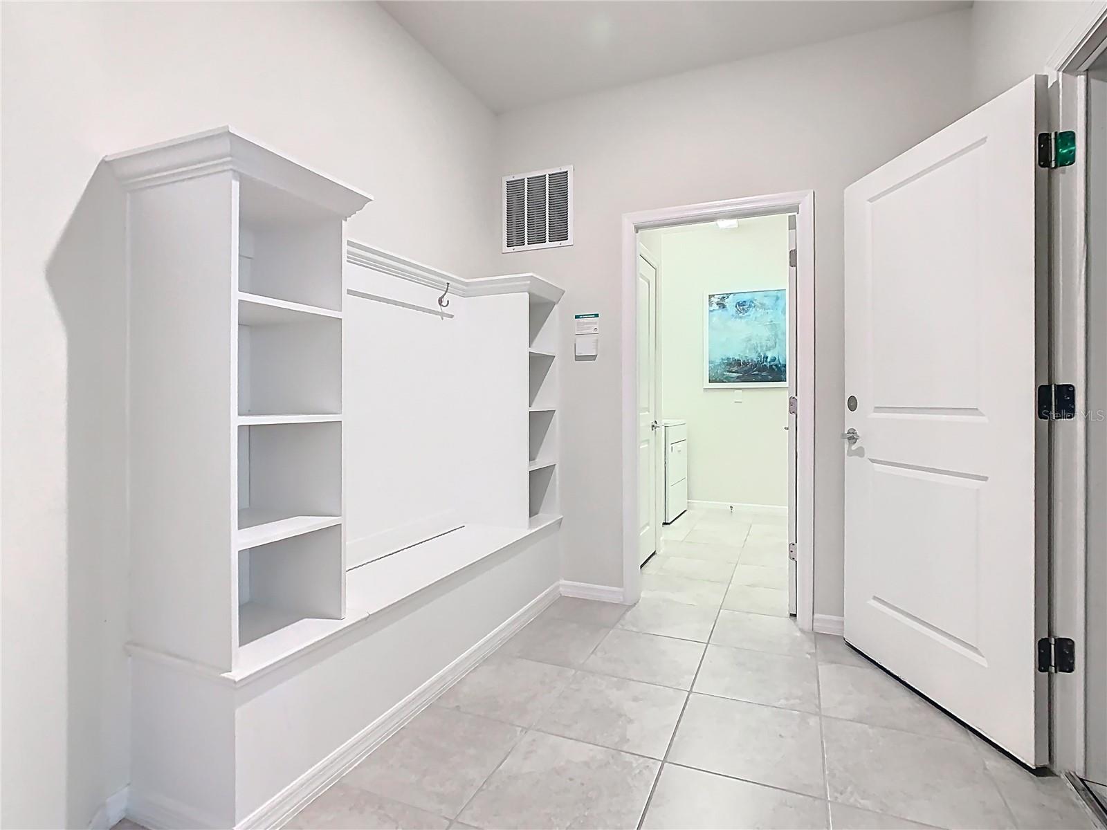 WINDSOR ISLAND RESIDENCE PH 3 - Residential