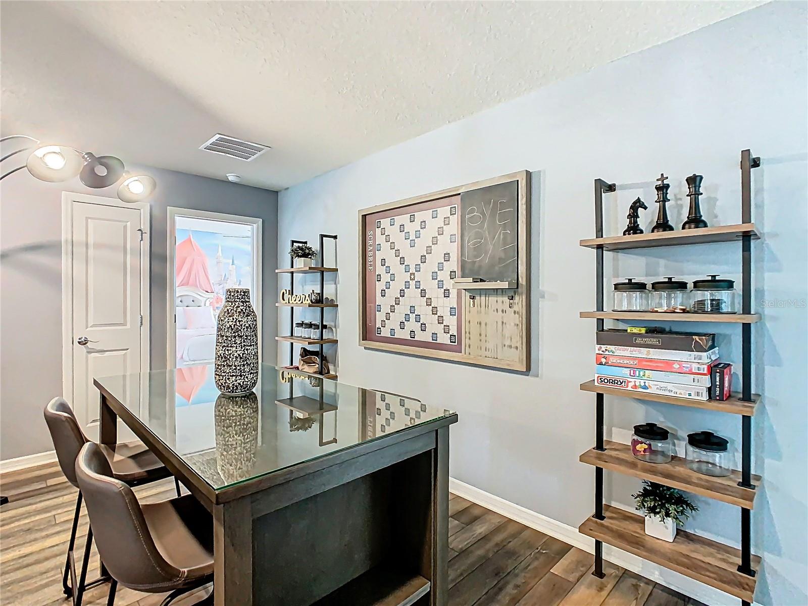 WINDSOR ISLAND RESIDENCE PH 3 - Residential