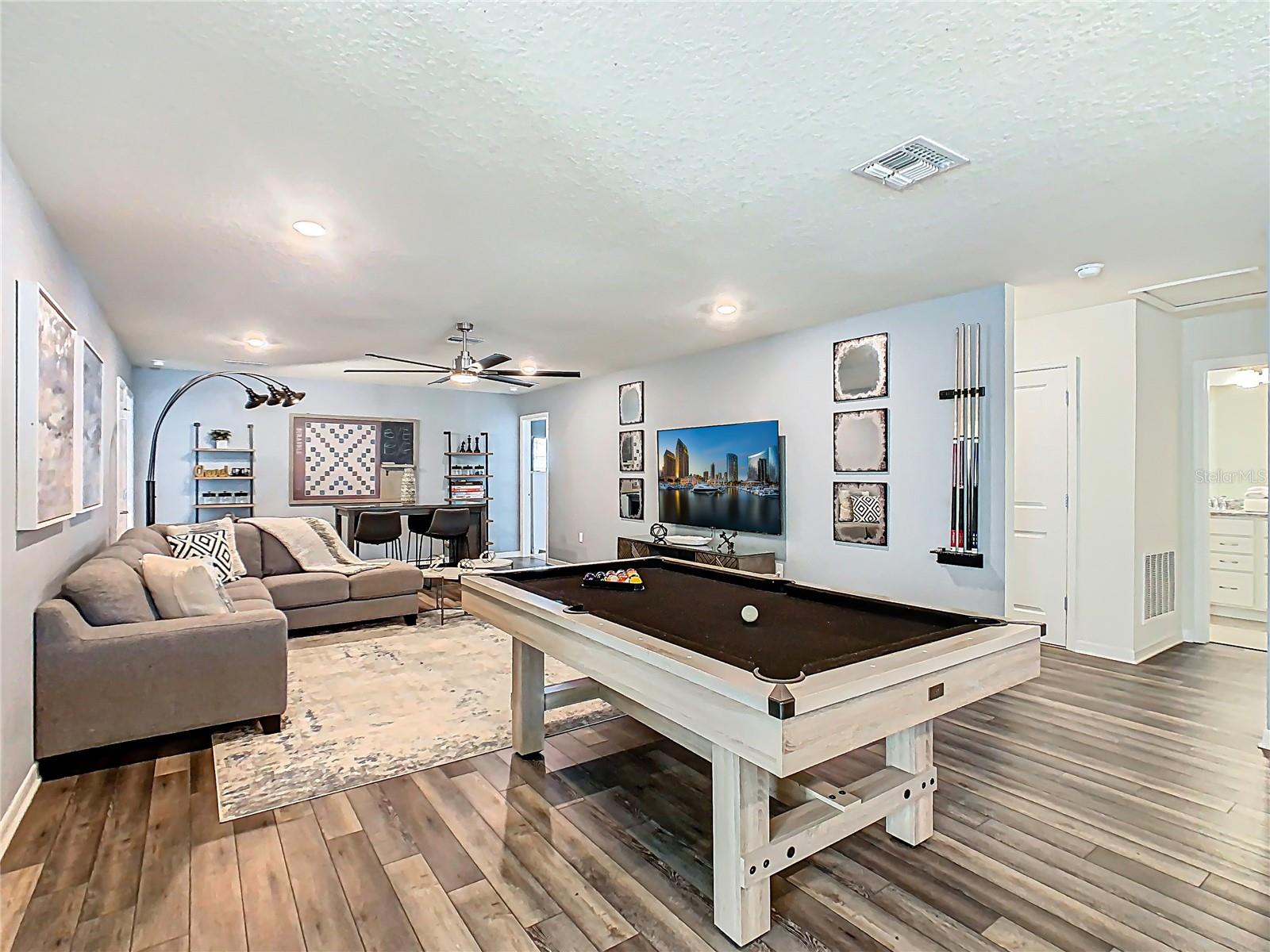 WINDSOR ISLAND RESIDENCE PH 3 - Residential