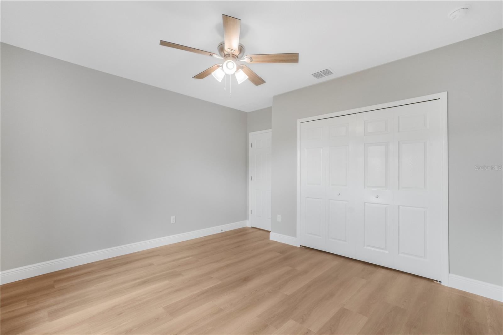 DELTONA LAKES UNIT 32 REP TR B & F - Residential