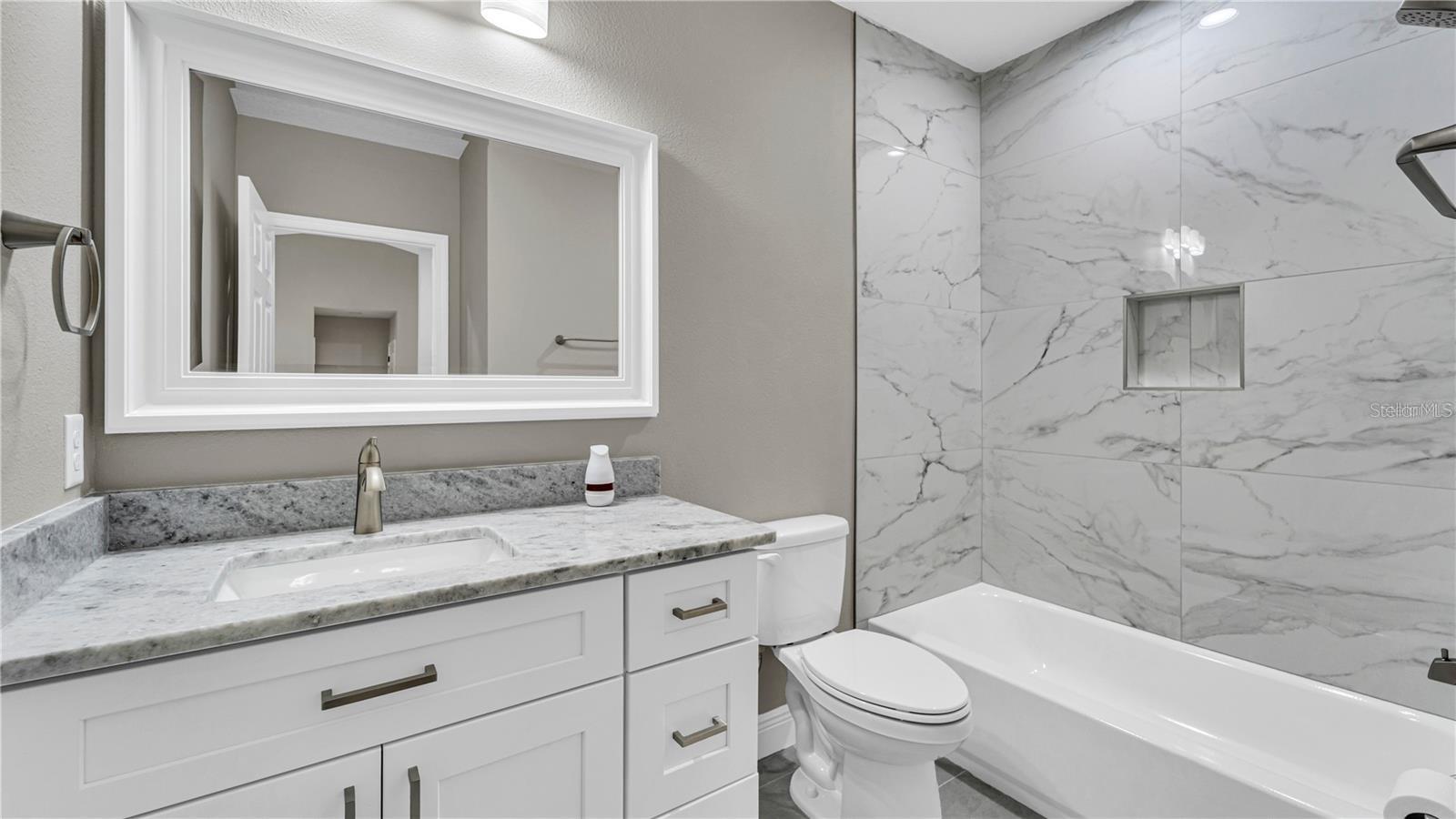 DELTONA LAKES UNIT 32 REP TR B & F - Residential