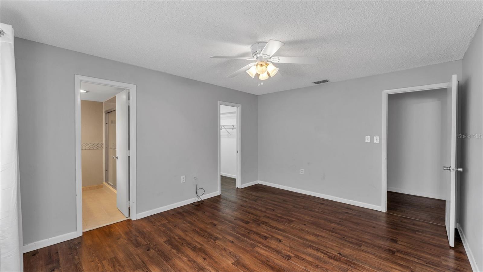 VILLASTHE 02 - Residential