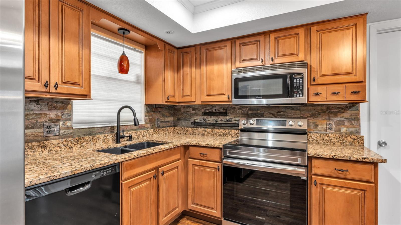 VILLASTHE 02 - Residential