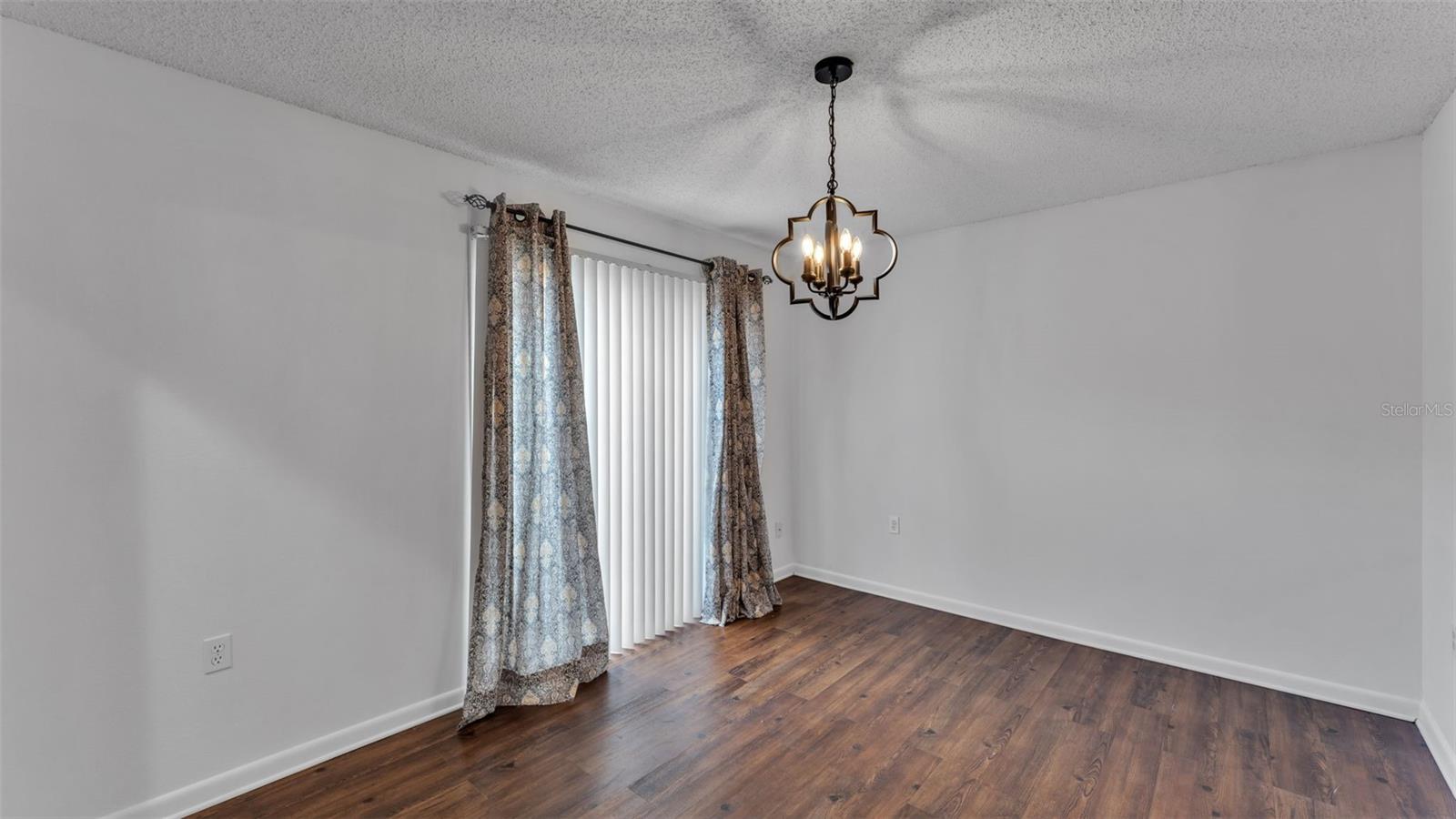 VILLASTHE 02 - Residential