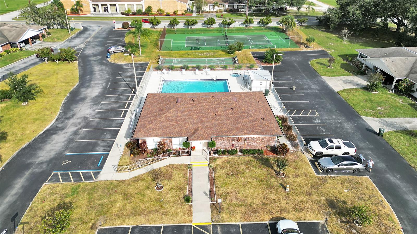 VILLASTHE 02 - Residential