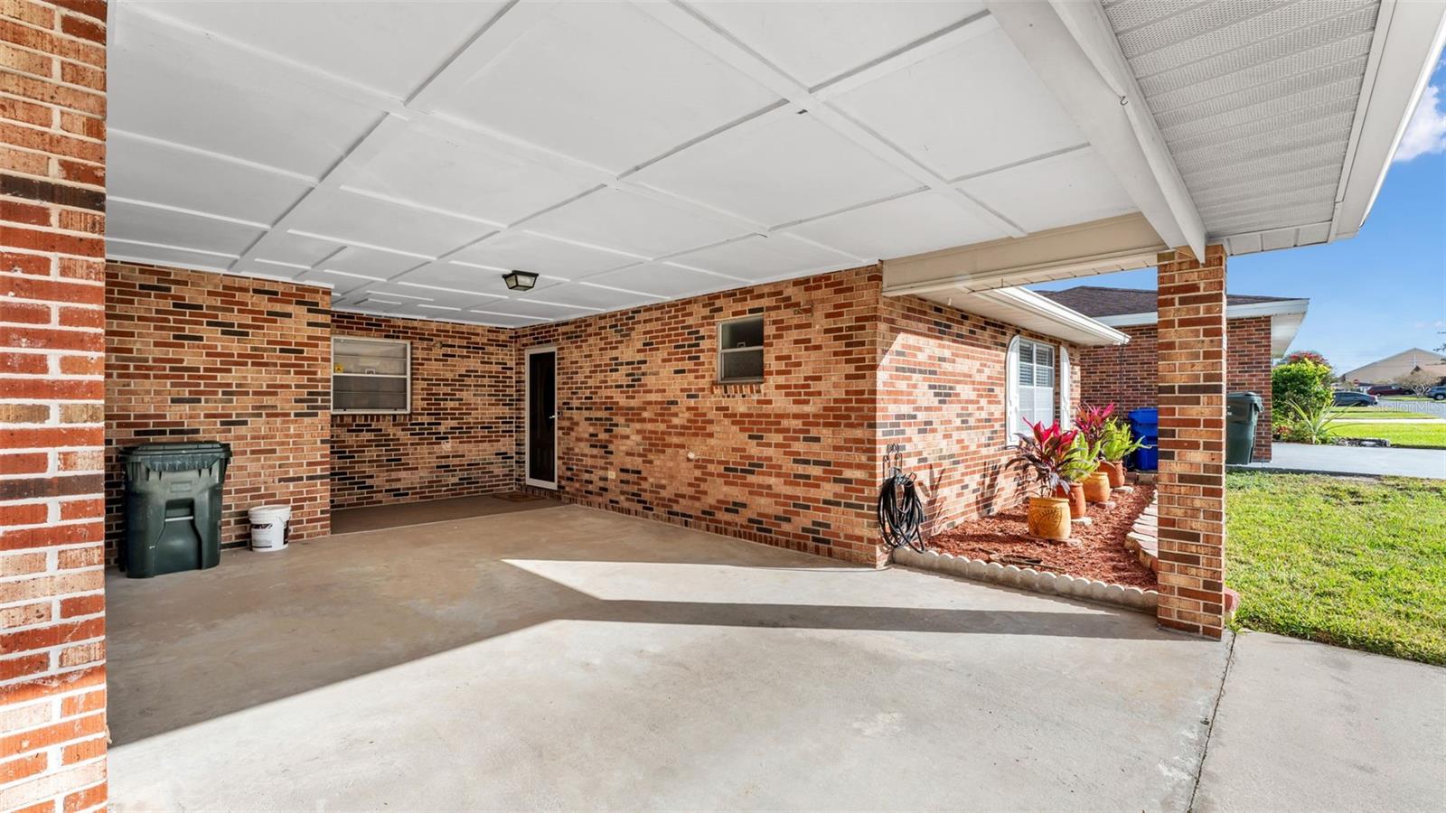 VILLASTHE 02 - Residential