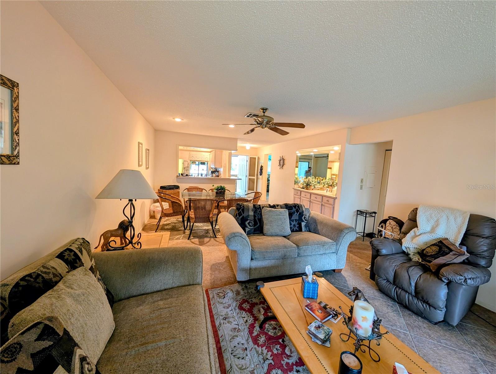 380 THREE LAKES LANE L