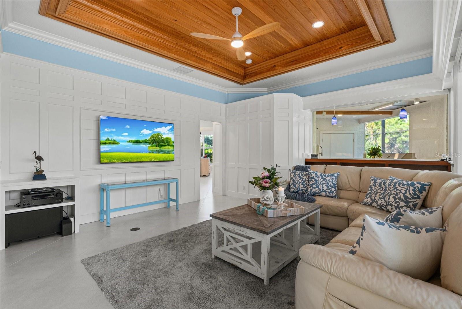 CALUSA LAKES - Residential