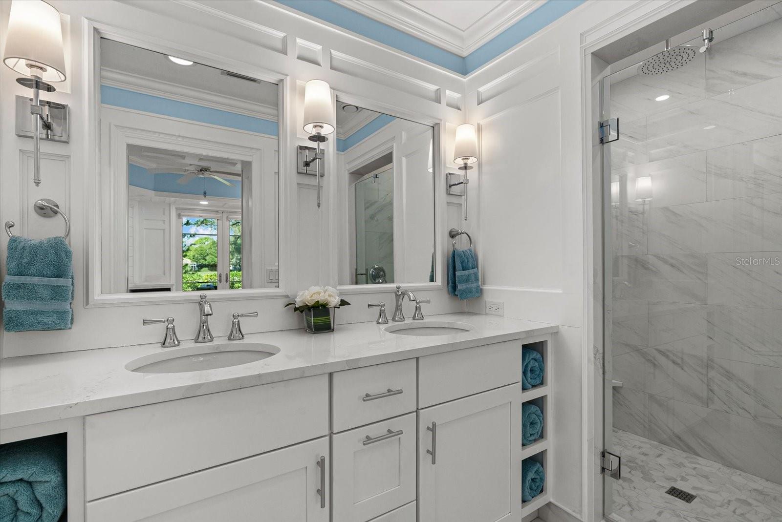 CALUSA LAKES - Residential