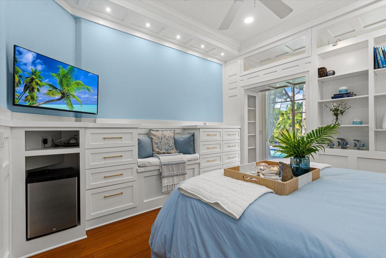 CALUSA LAKES - Residential