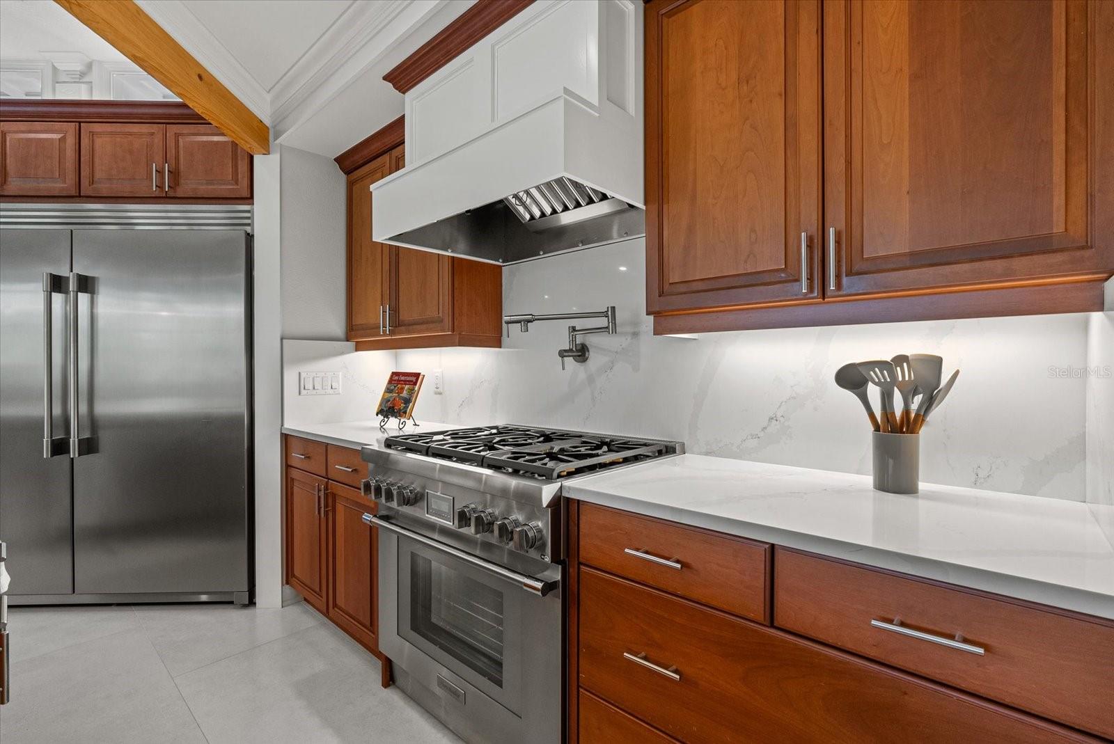 CALUSA LAKES - Residential