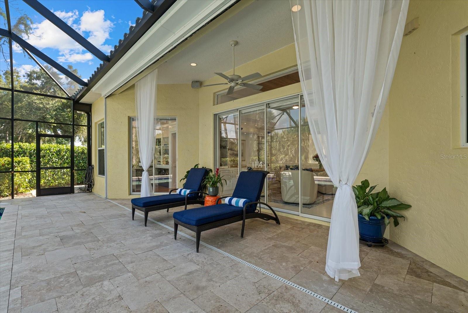 CALUSA LAKES - Residential