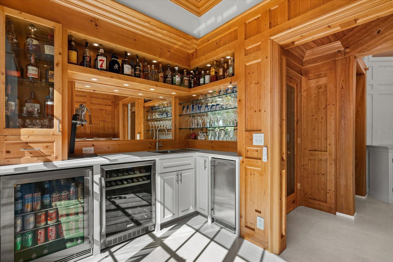 CALUSA LAKES - Residential