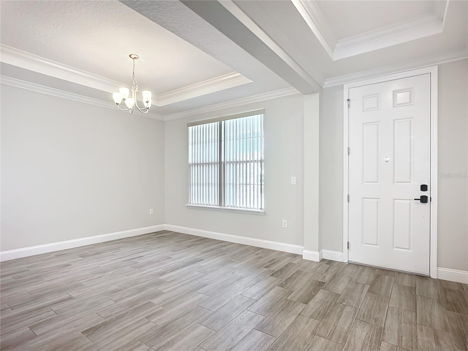 6 EDISON LANE