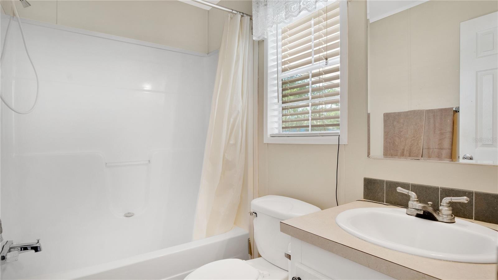 TROPICAL MOBILE HM VILLAGE SEC 02 - Residential