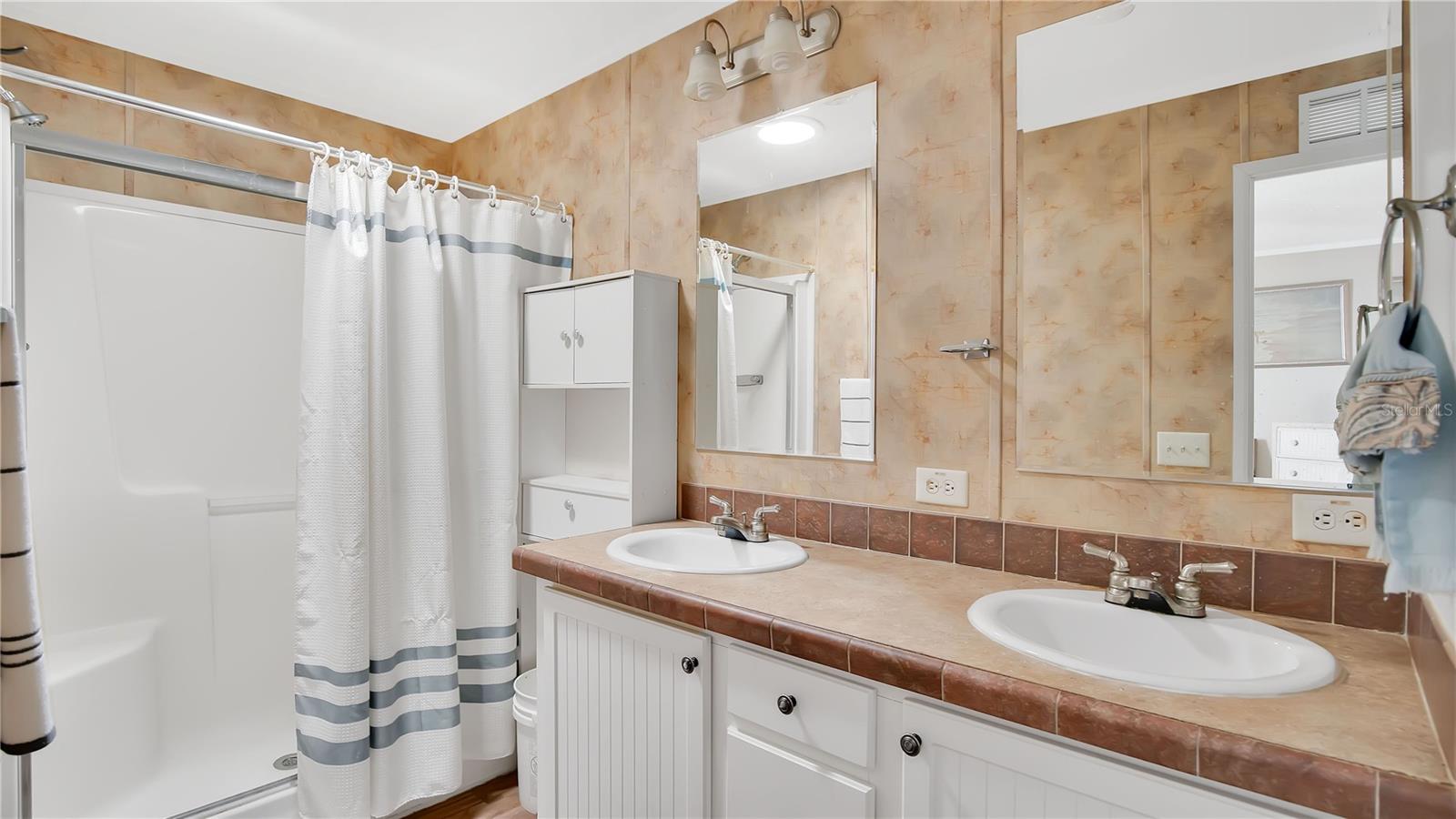 TROPICAL MOBILE HM VILLAGE SEC 02 - Residential