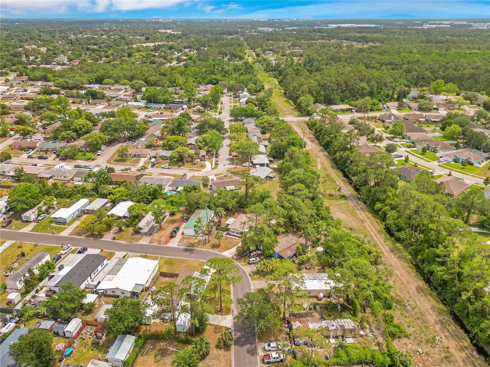 TROPICAL MOBILE HM VILLAGE SEC 02 - Residential