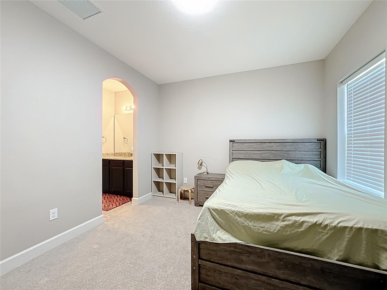 ARBOR LAKES ON PALMER RANCH - Residential