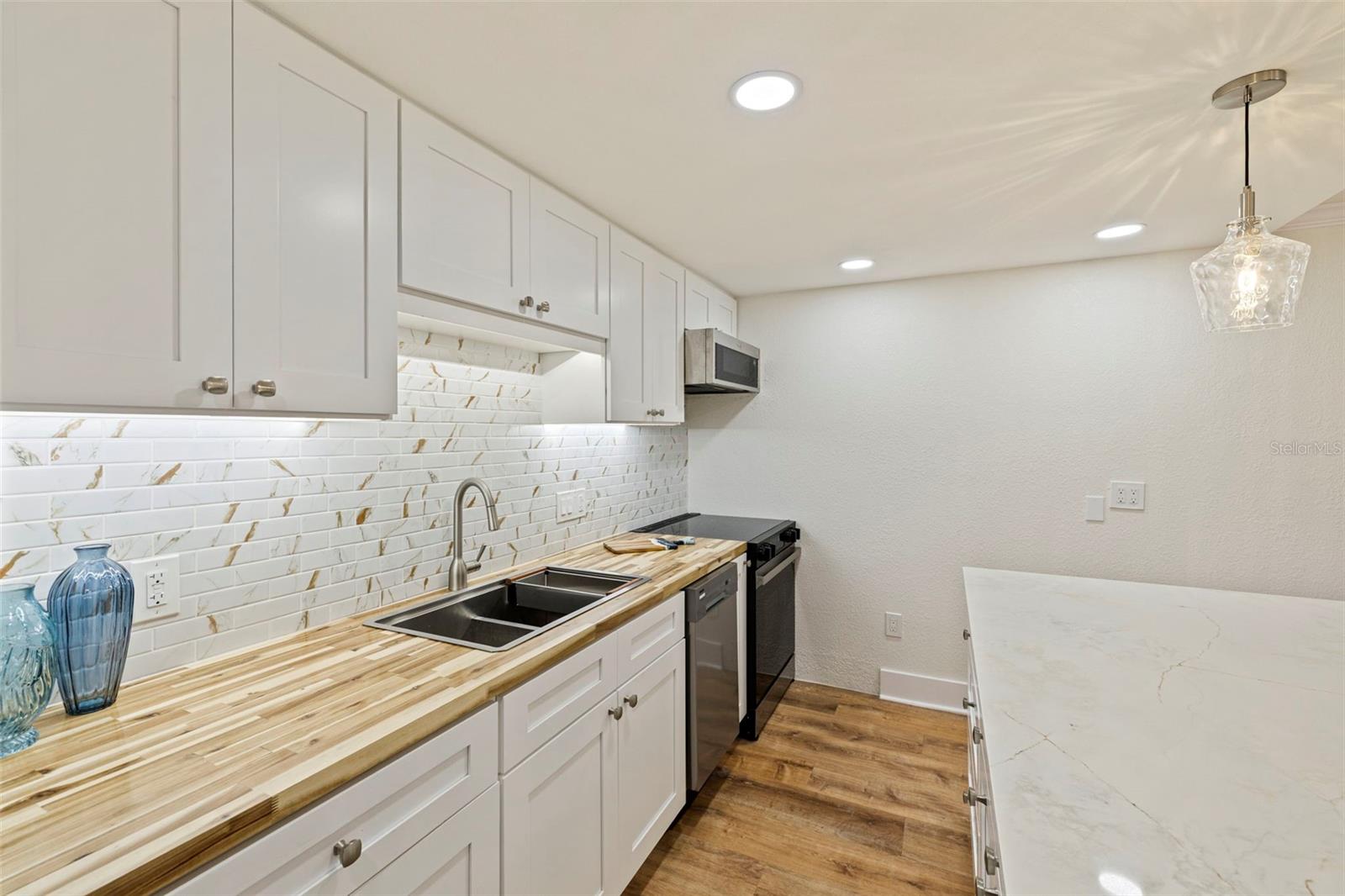 ROYAL PALM CONDO - Residential