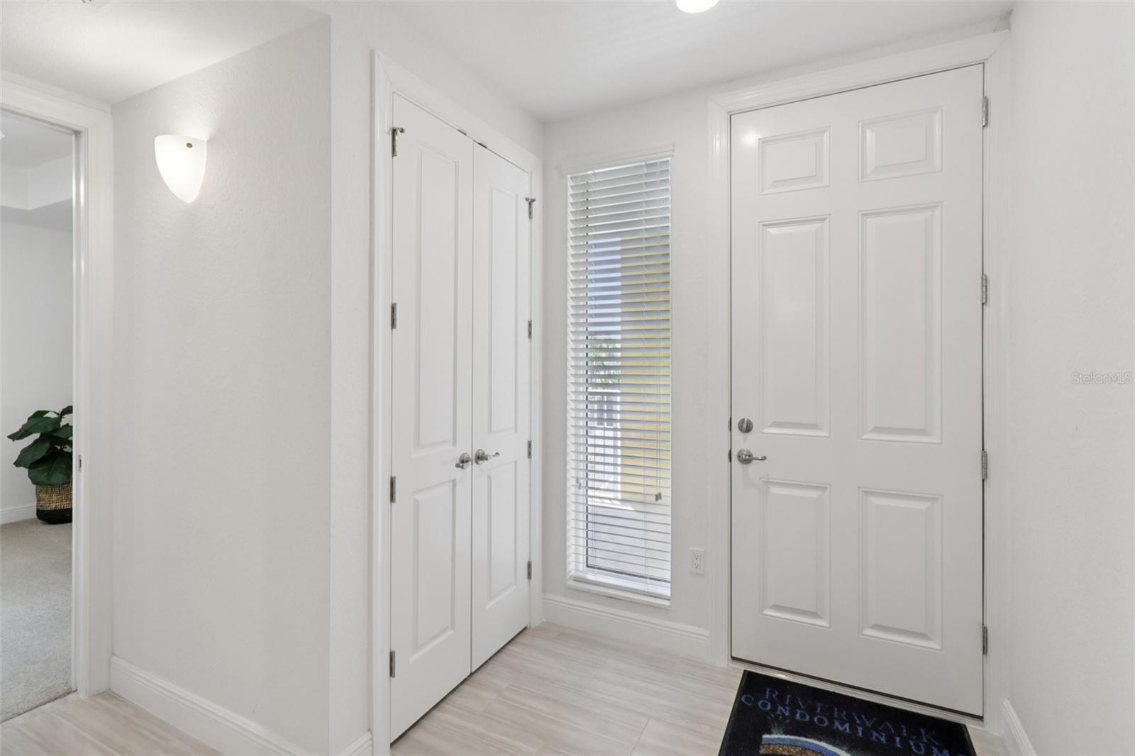 7 RIVERWALK DRIVE 402