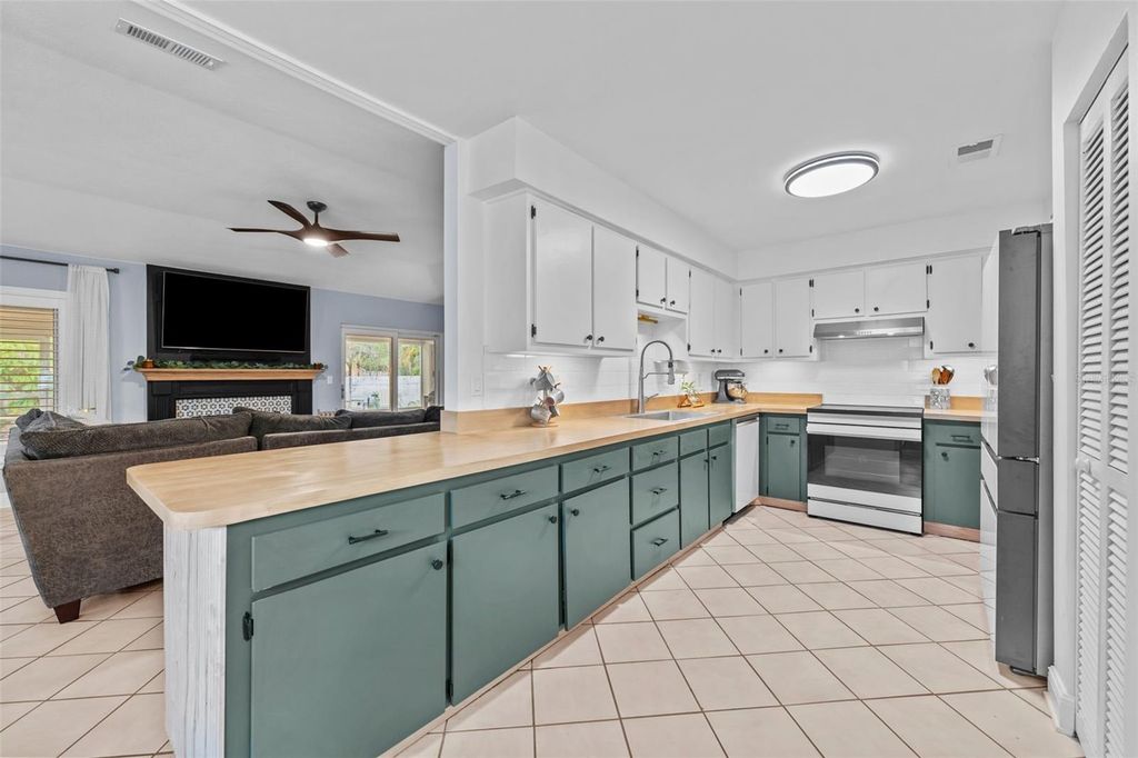 Photo of 15102 Springview Street, Tampa, FL 33624 (MLS # TB8455812)