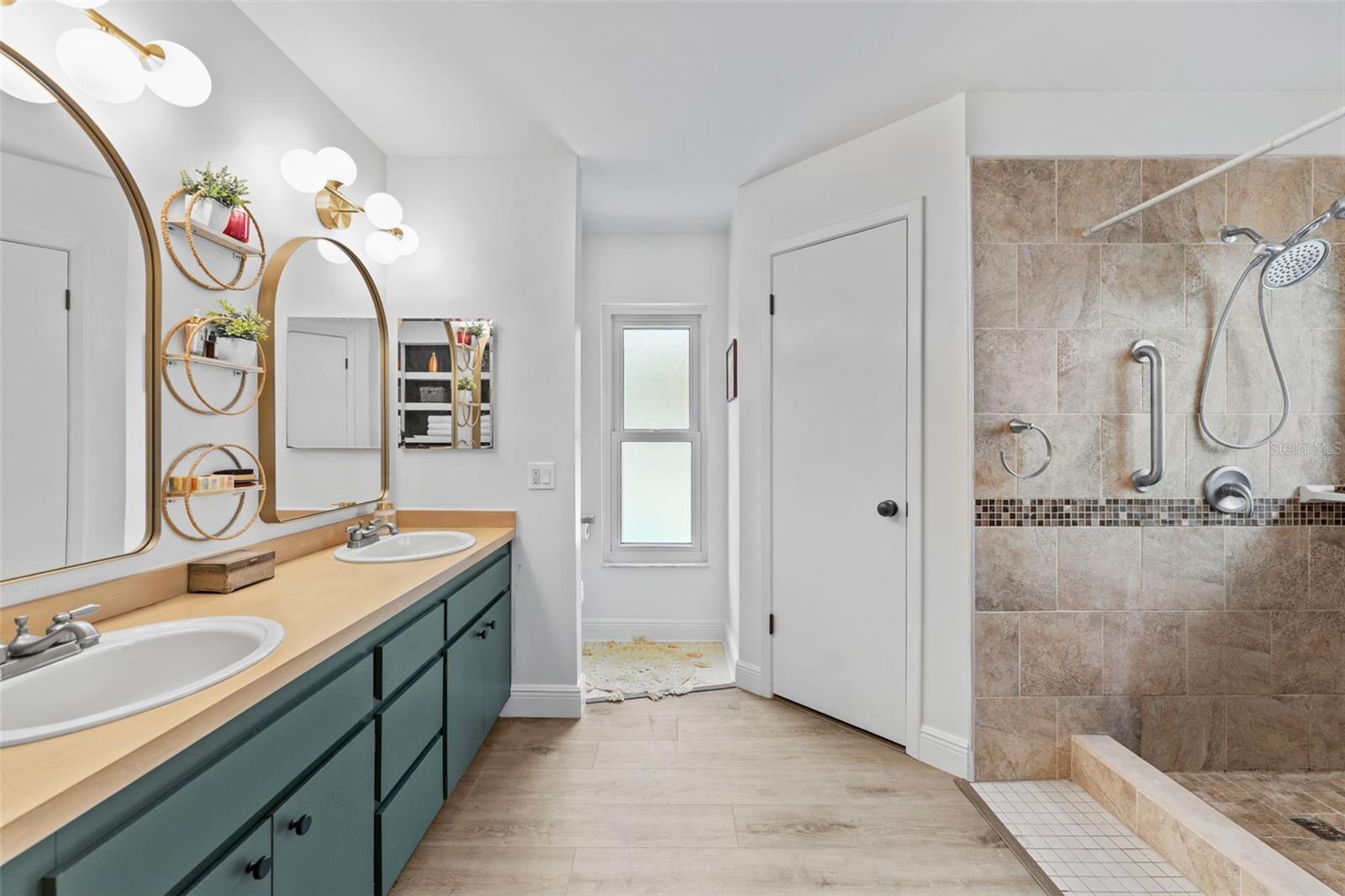 CARROLLWOOD SPGS UNIT 2 - Residential