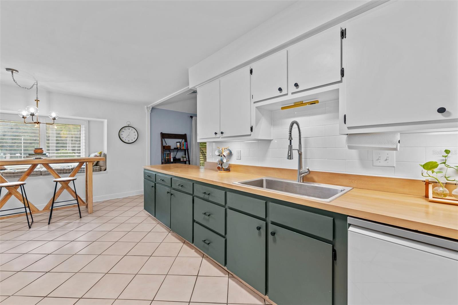 15102 SPRINGVIEW STREET