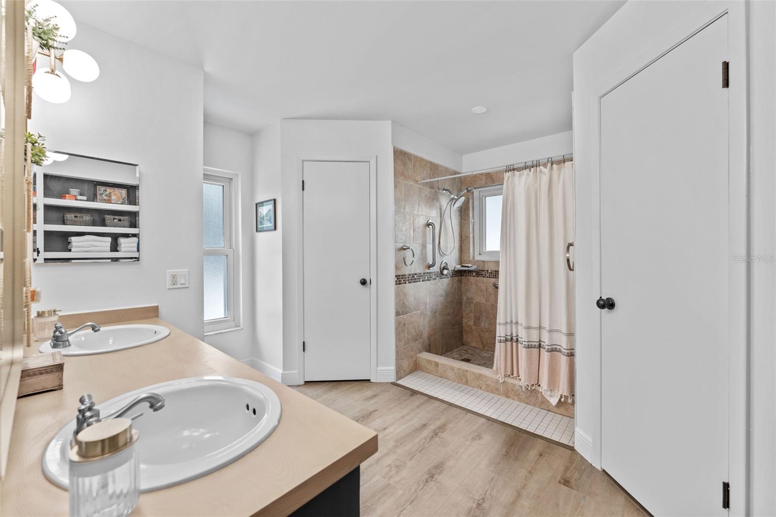 CARROLLWOOD SPGS UNIT 2 - Residential