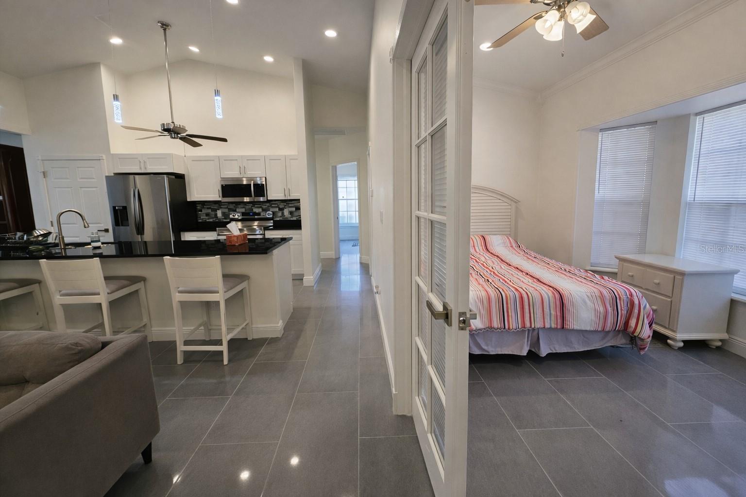 COUNTRY CLUB ESTATES - Residential Lease