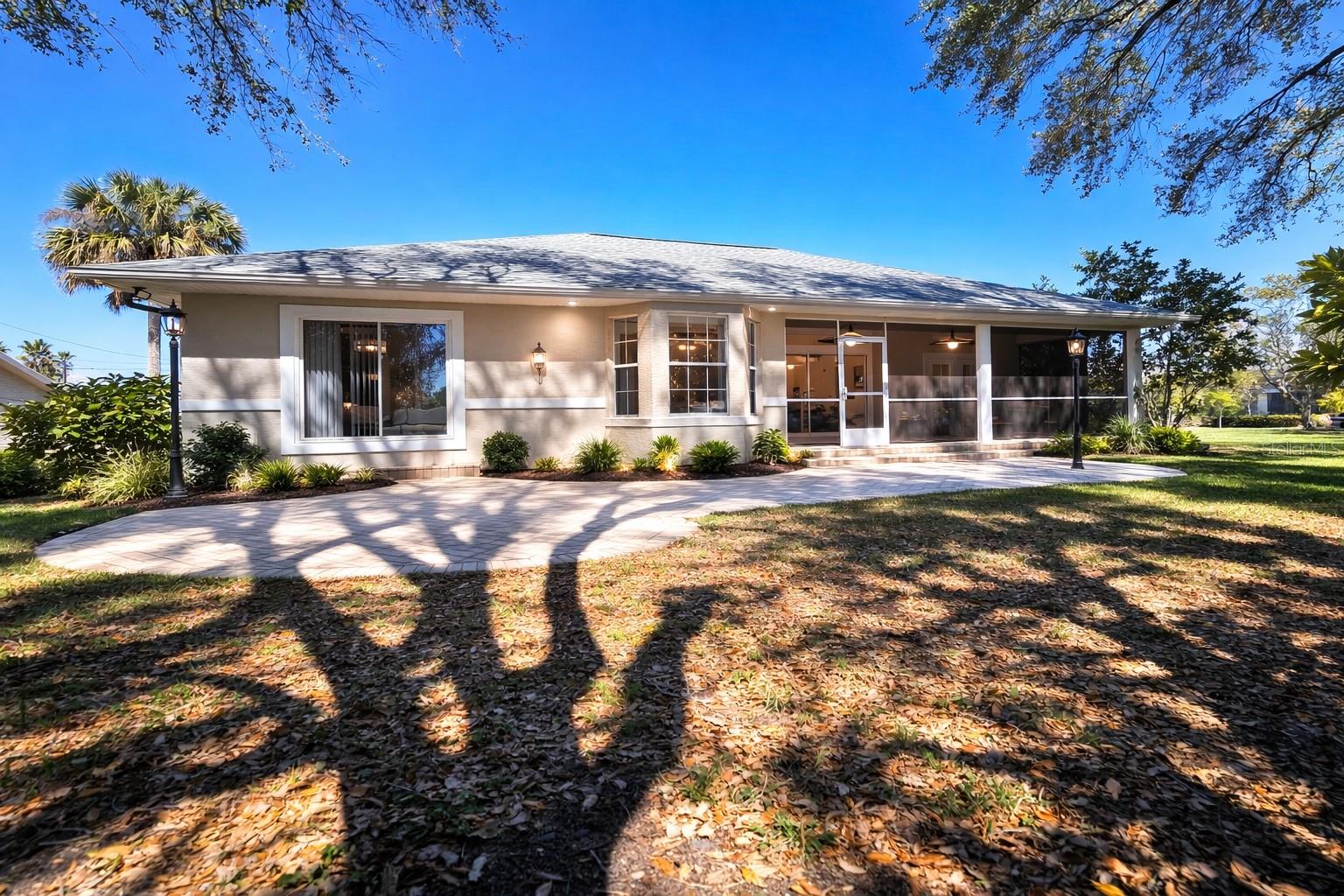 COUNTRY CLUB ESTATES - Residential Lease