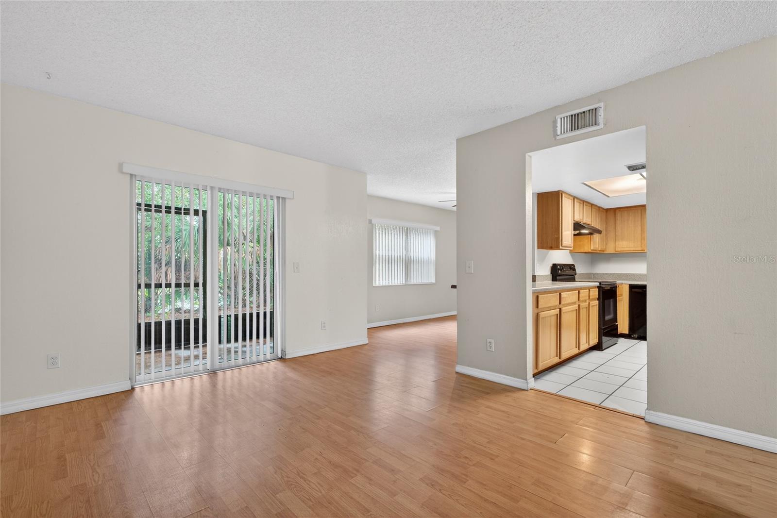 HAWTHORNE VILLAGE CONDO - Residential