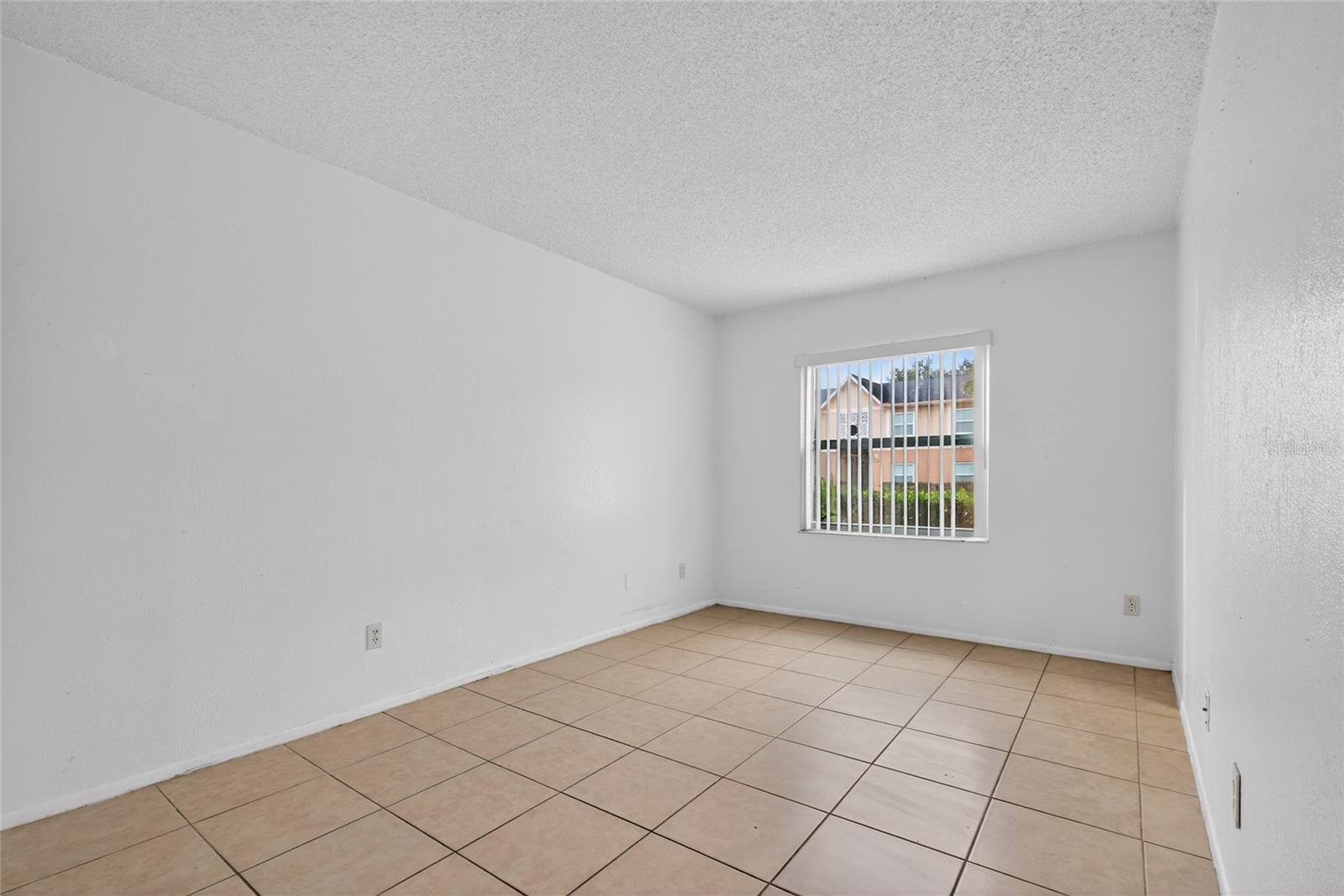 HAWTHORNE VILLAGE CONDO - Residential