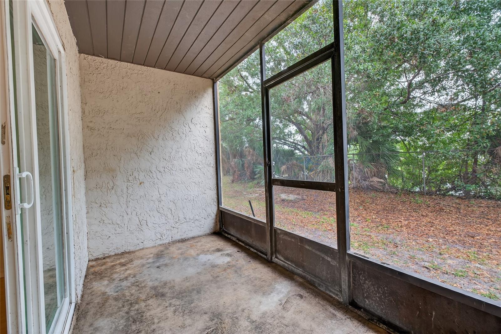 HAWTHORNE VILLAGE CONDO - Residential