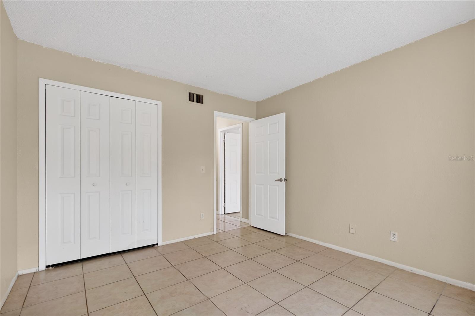 HAWTHORNE VILLAGE CONDO - Residential