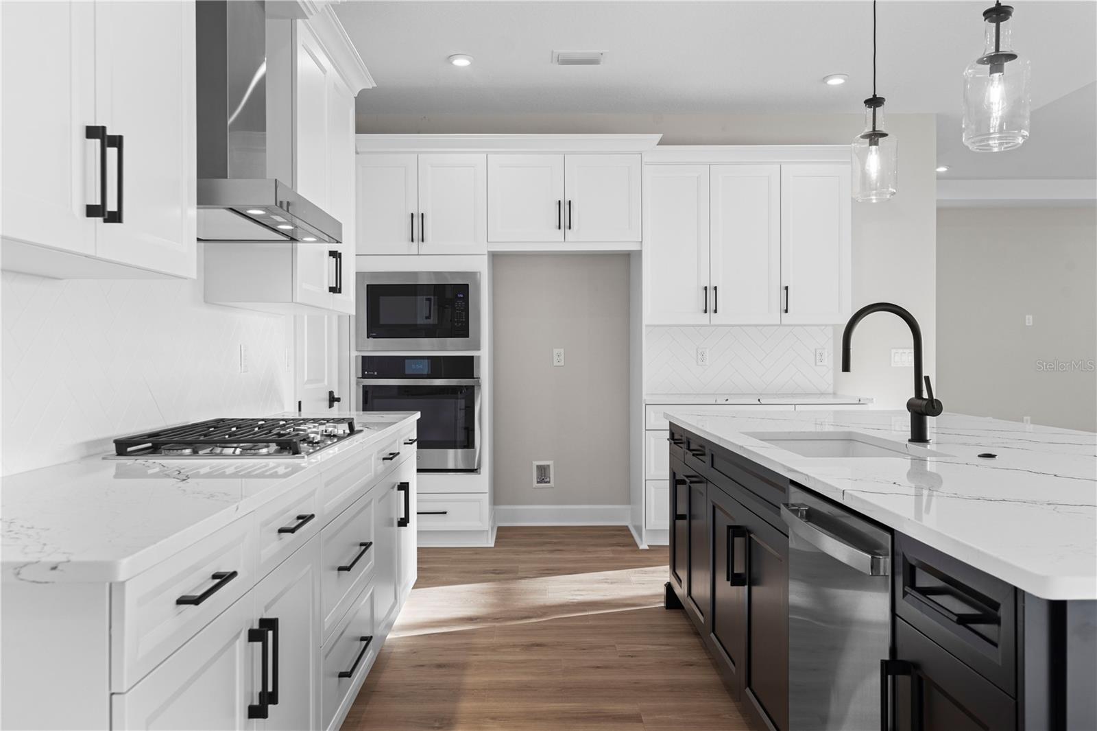 1617 BELLAGIO LOOP